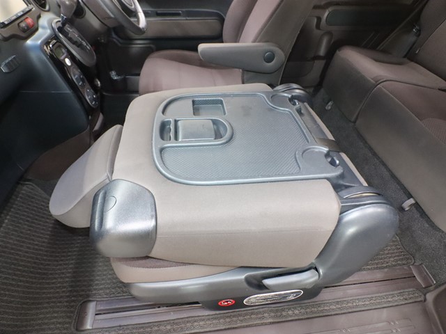 トヨタ ポルテ9枚目