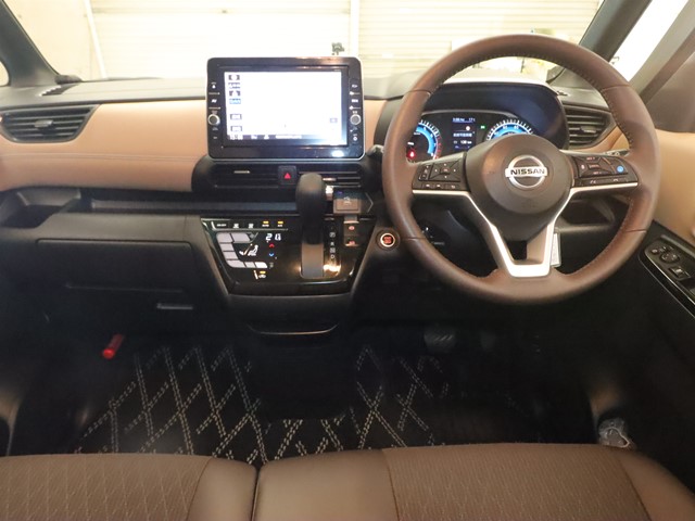 ニッサン ルークス2枚目