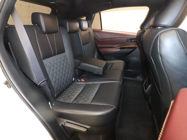 トヨタ ハリアー5枚目