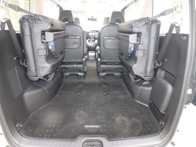 ニッサン セレナ13枚目