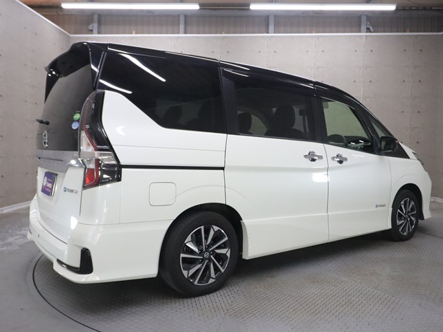 ニッサン セレナ1枚目