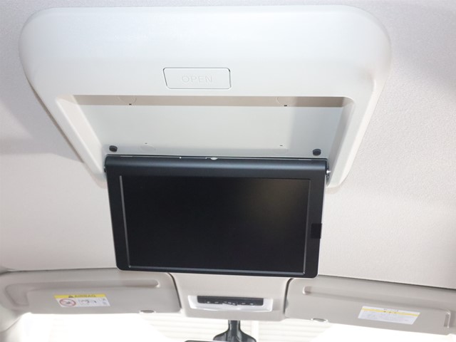 ニッサン セレナ6枚目