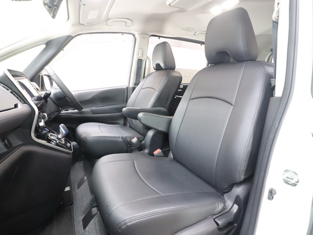 ニッサン セレナ7枚目