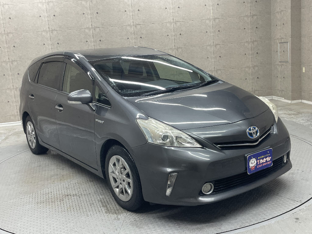 トヨタ プリウスアルファ10枚目