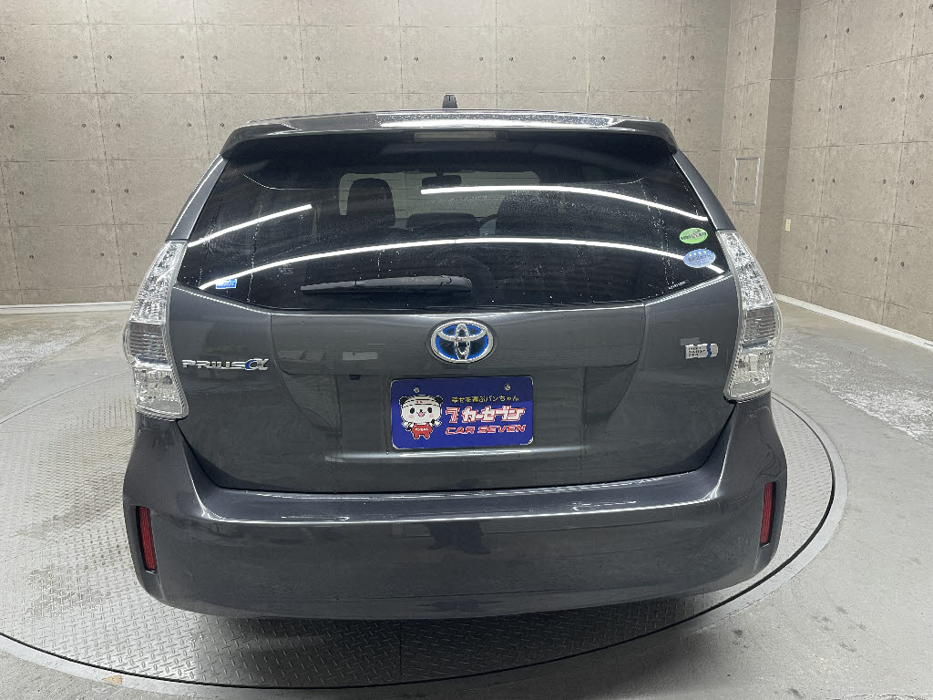 トヨタ プリウスアルファ11枚目