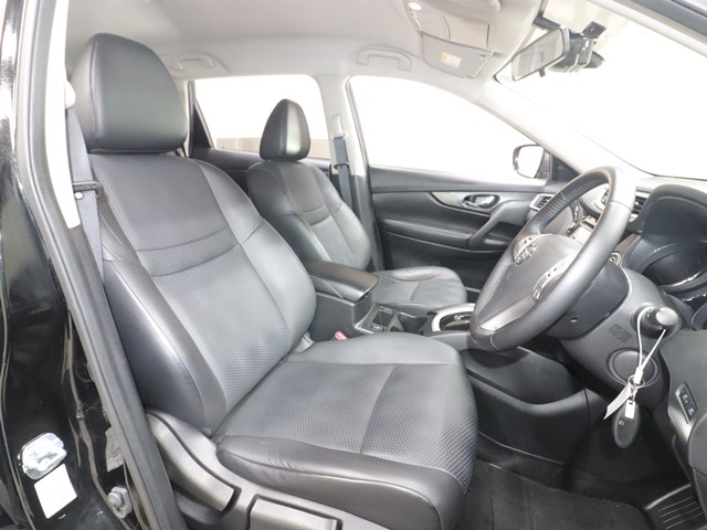 ニッサン エクストレイル3枚目