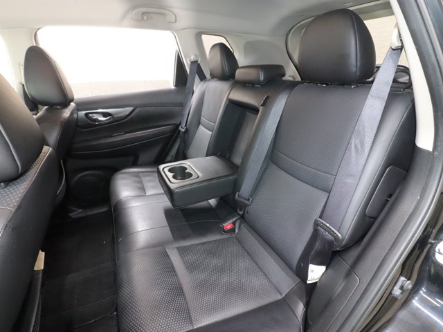 ニッサン エクストレイル6枚目