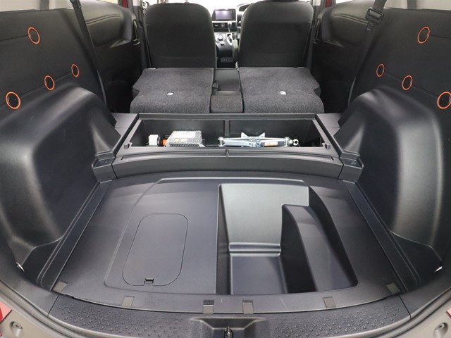 トヨタ シエンタ ハイブリッド9枚目