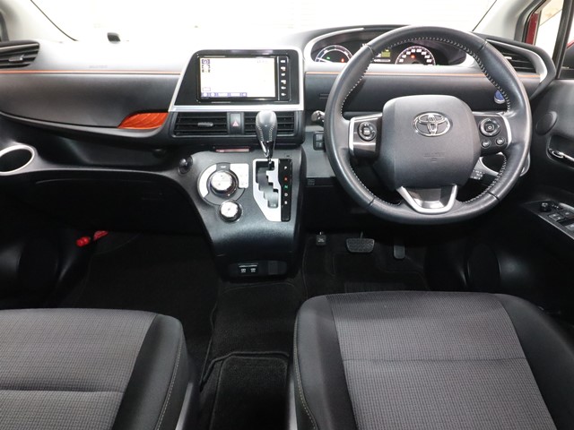 トヨタ シエンタ ハイブリッド2枚目