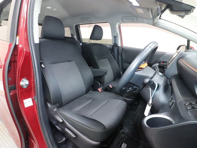 トヨタ シエンタ ハイブリッド3枚目