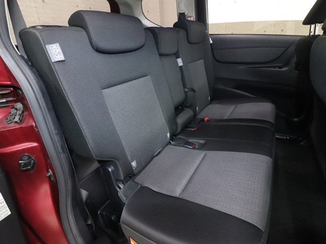 トヨタ シエンタ ハイブリッド4枚目