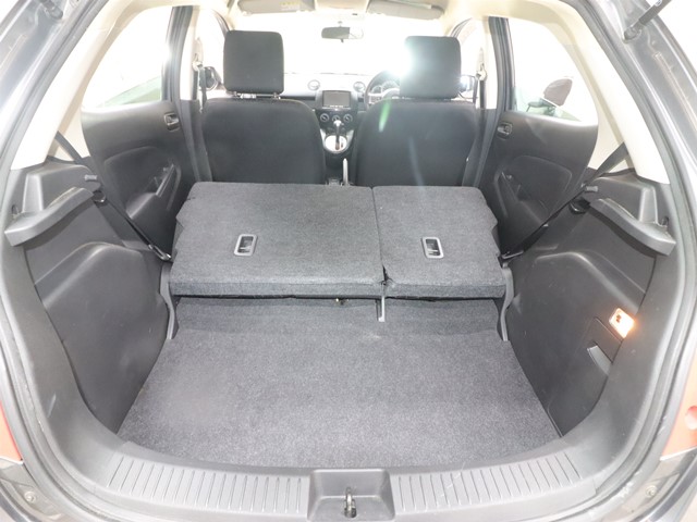 マツダ デミオ9枚目