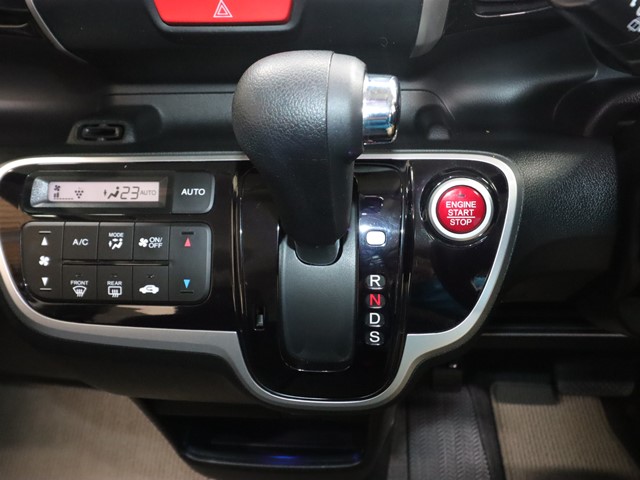 ホンダ Ｎ　ＢＯＸカスタム18枚目