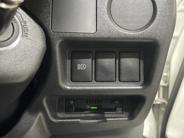 トヨタ ハイエースV19枚目