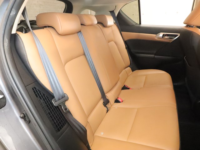 レクサス CT6枚目