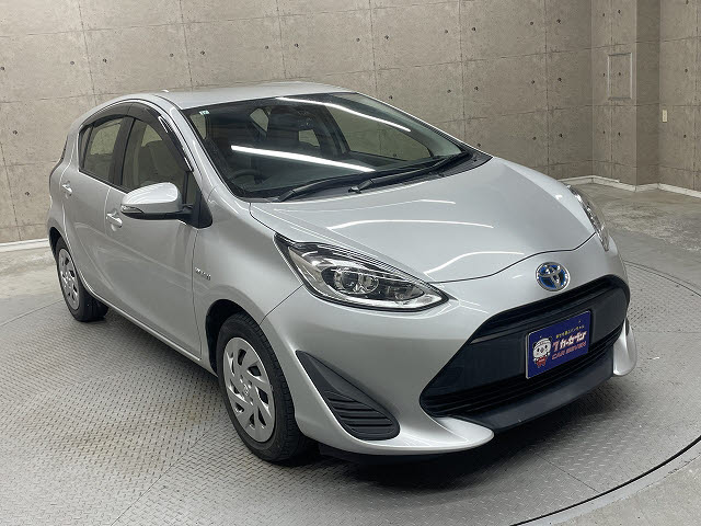 トヨタ アクア10枚目