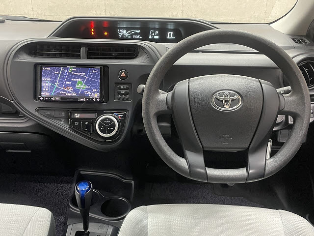 トヨタ アクア2枚目