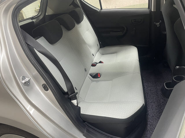 トヨタ アクア4枚目