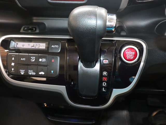 ホンダ Ｎ　ＢＯＸカスタム19枚目