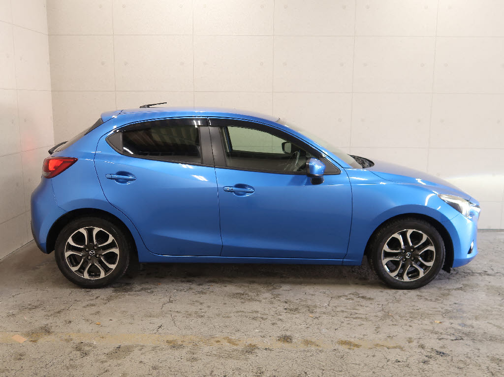 マツダ デミオ10枚目