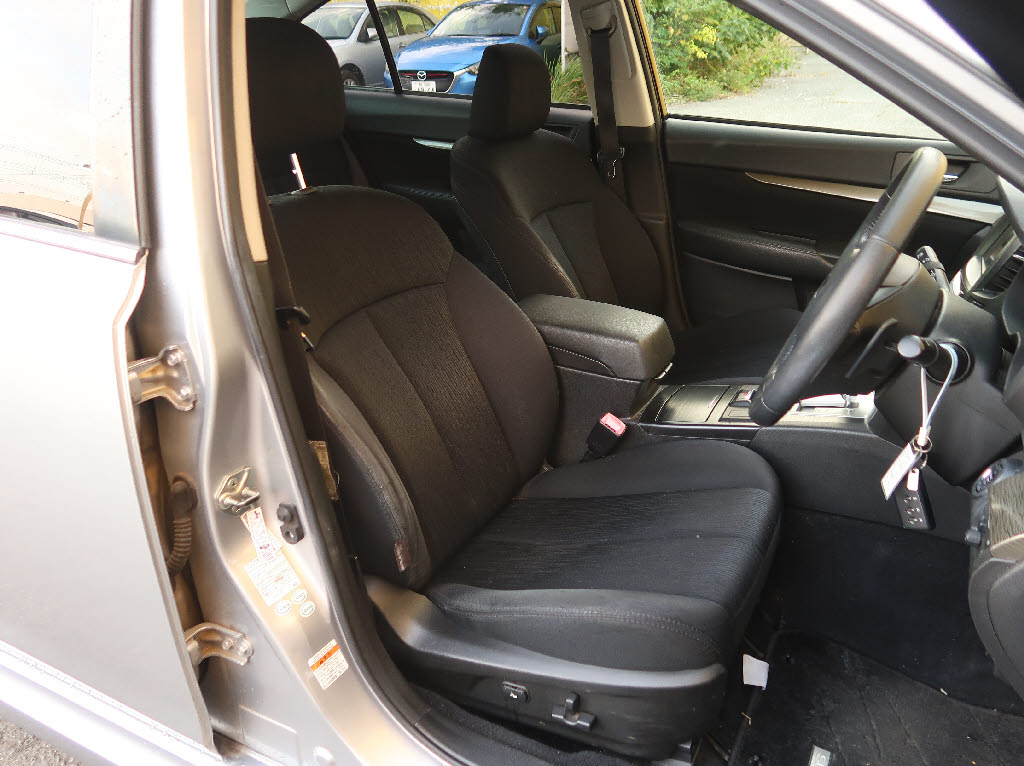 スバル レガシィＢ４4枚目