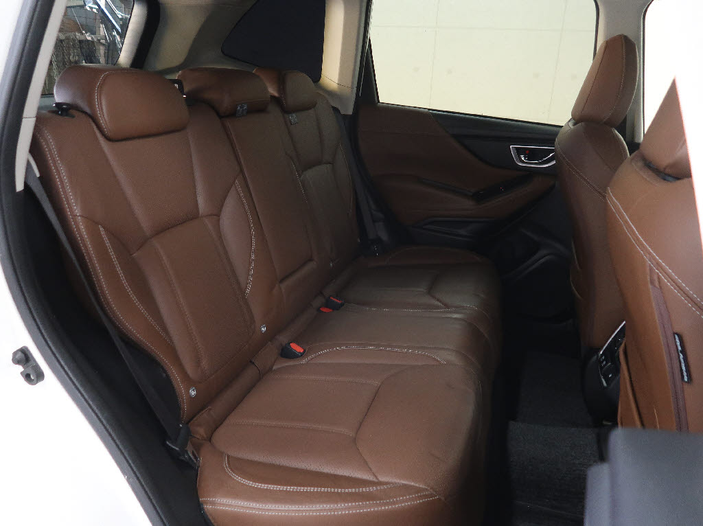 スバル フォレスター5枚目