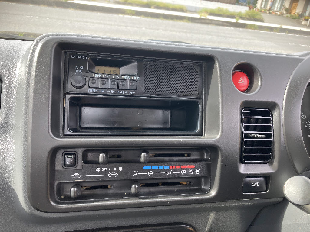 ダイハツ ハイゼットT4枚目