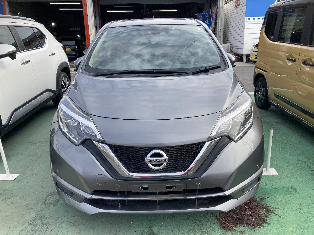 ニッサン ノート12枚目