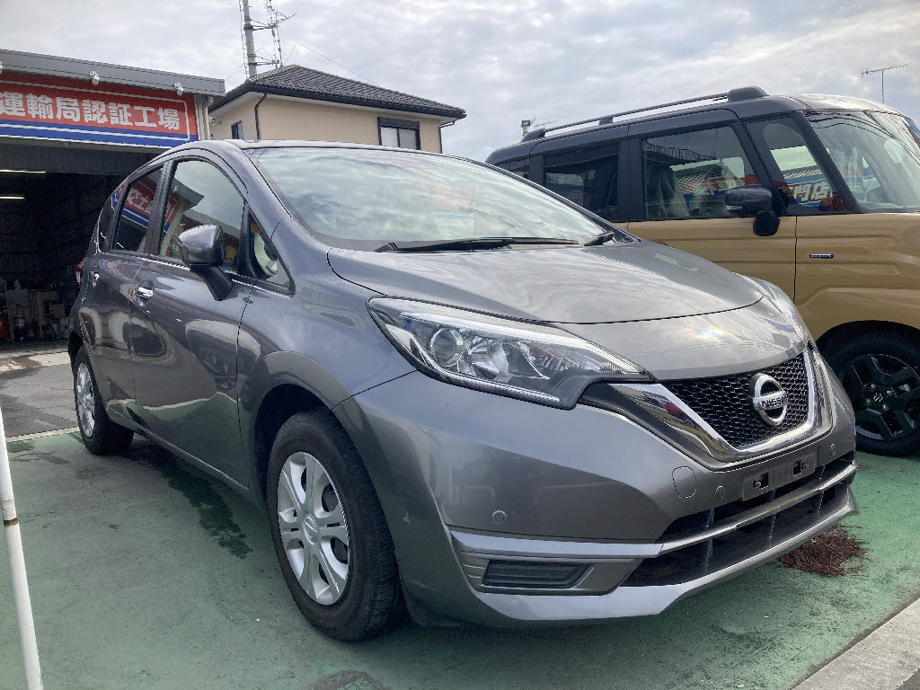ニッサン ノート13枚目