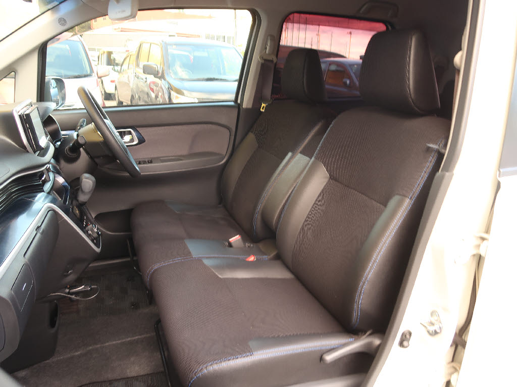 ダイハツ ムーヴカスタム5枚目