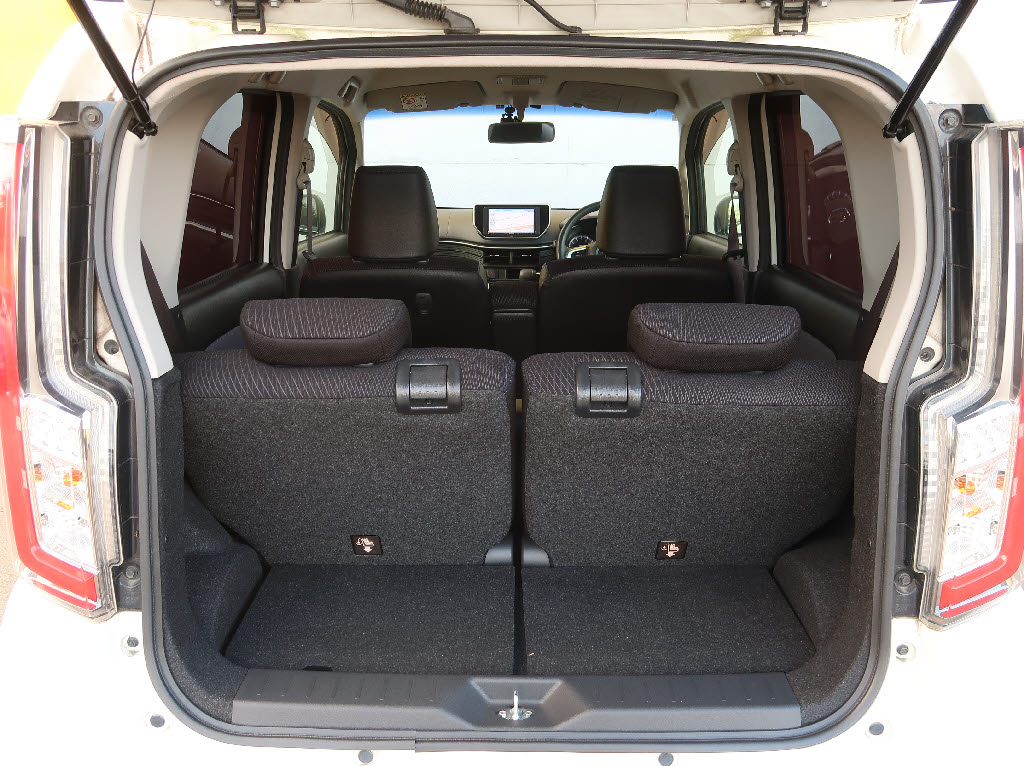 ダイハツ ムーヴカスタム7枚目