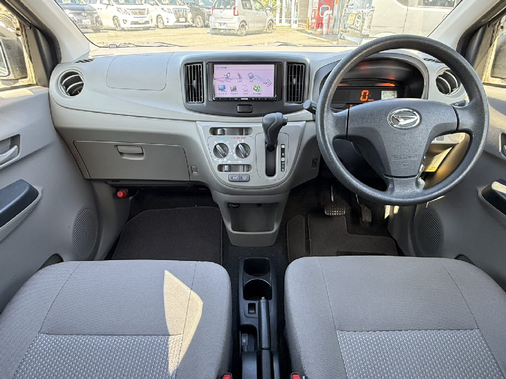 ダイハツ ミライース1枚目