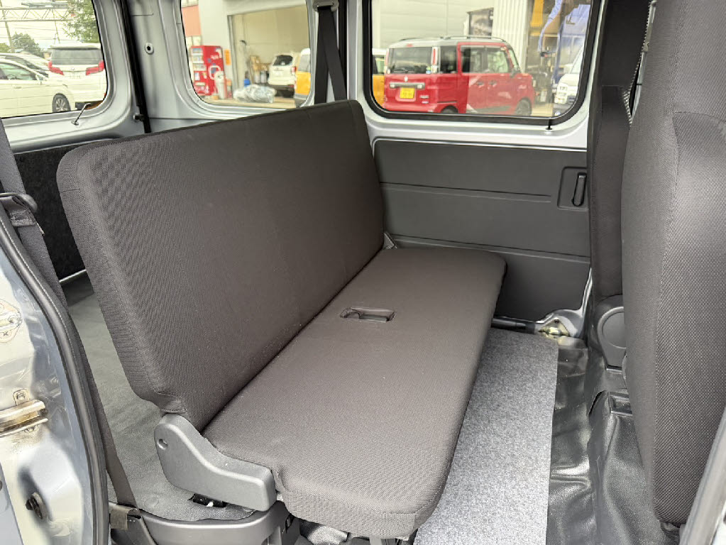 ダイハツ ハイゼットカーゴV9枚目