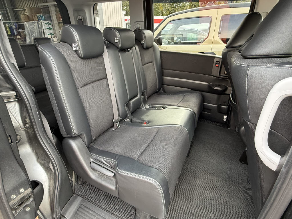 ホンダ ステップワゴン9枚目