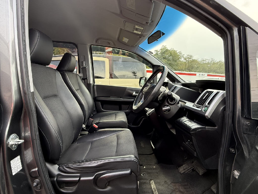 ホンダ ステップワゴン8枚目