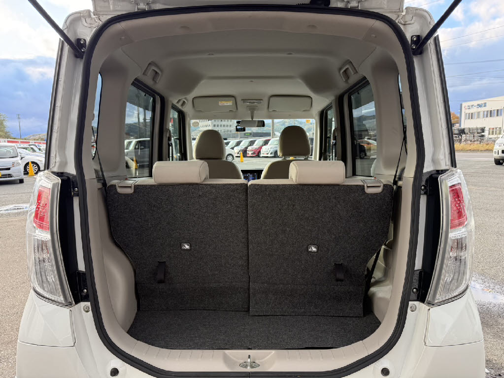 三菱 eKスペース10枚目