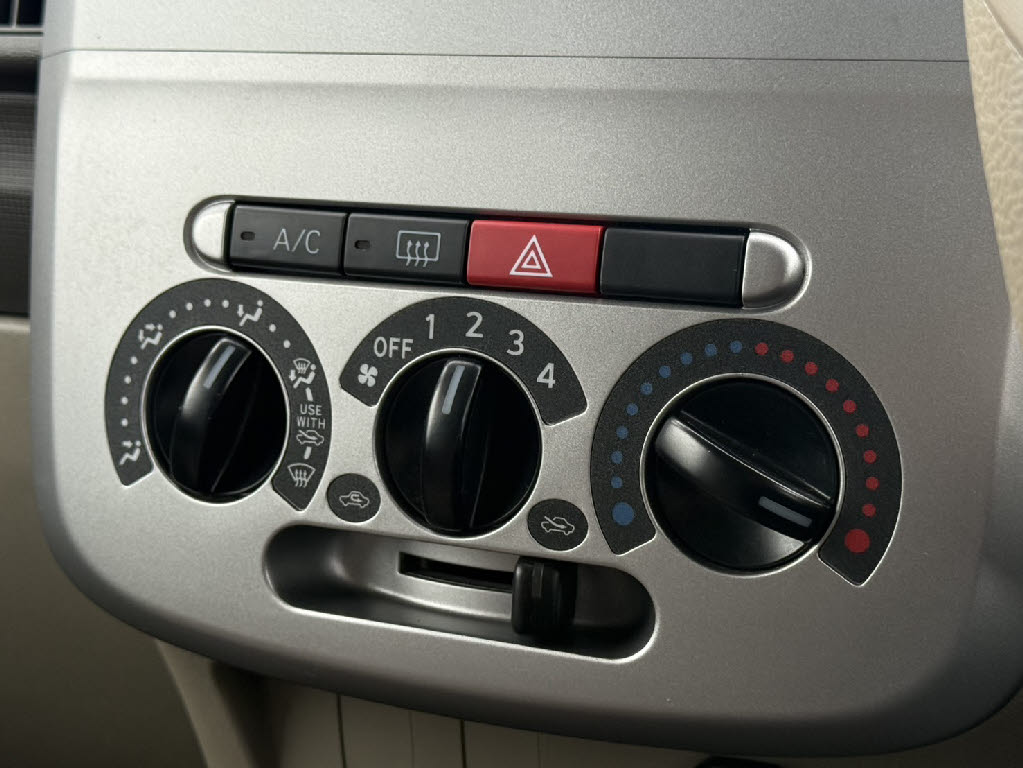 ダイハツ タント3枚目