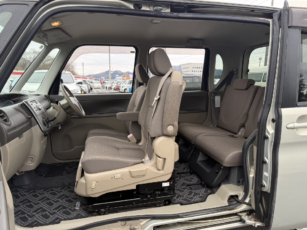 ダイハツ タント6枚目