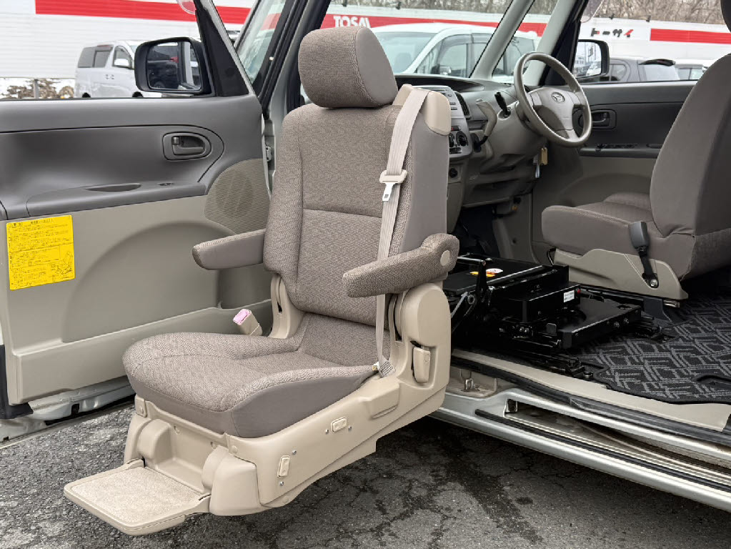 ダイハツ タント7枚目