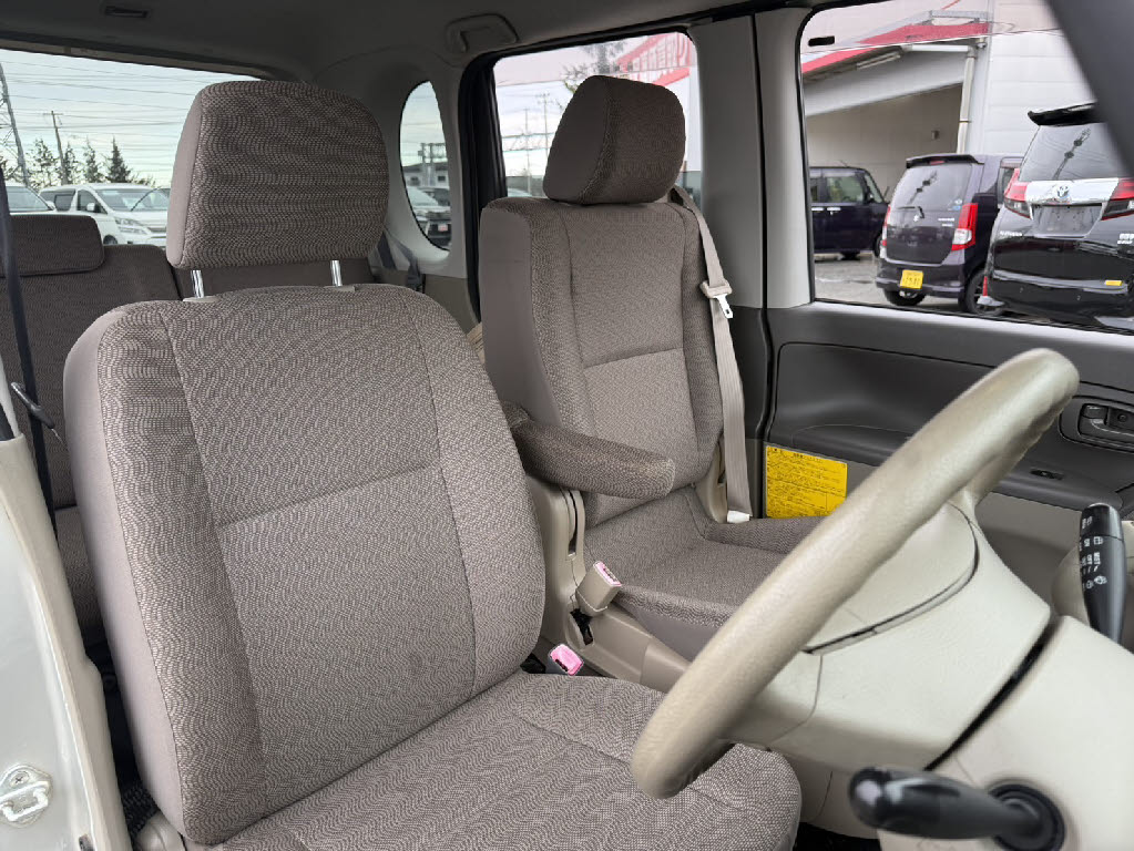 ダイハツ タント8枚目