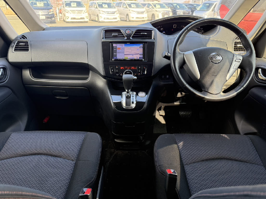 ニッサン セレナ1枚目