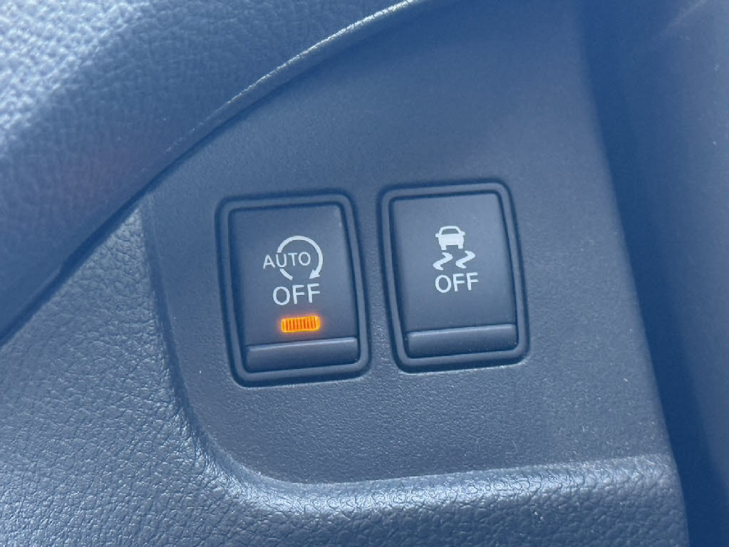 ニッサン セレナ5枚目