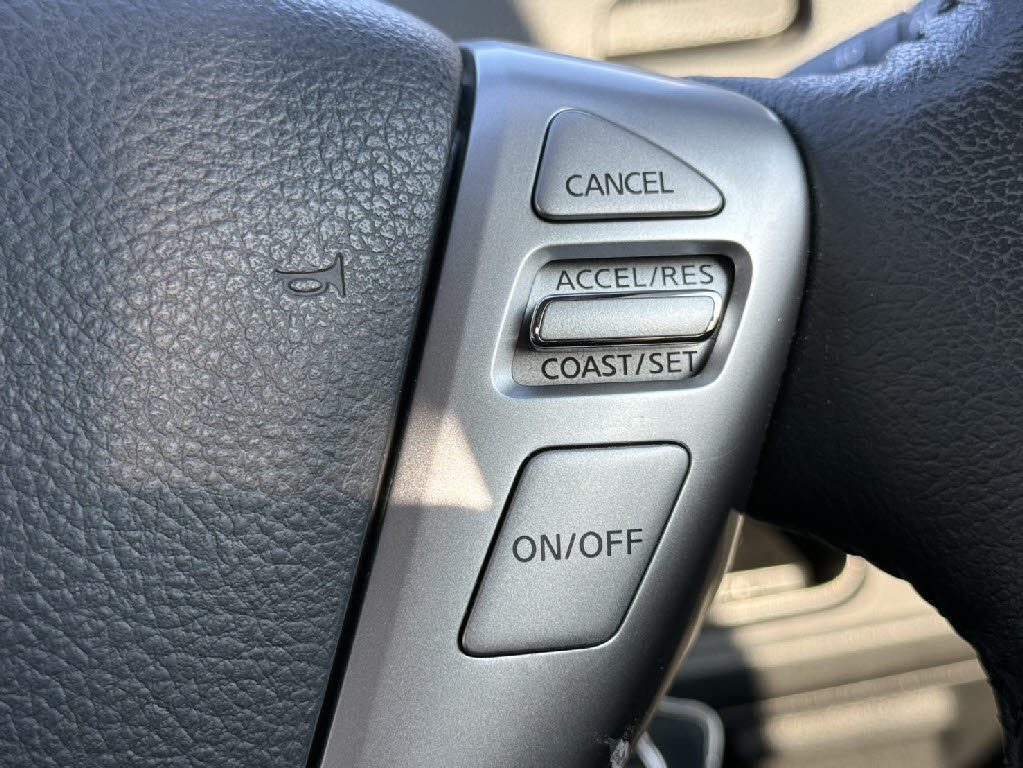 ニッサン セレナ6枚目