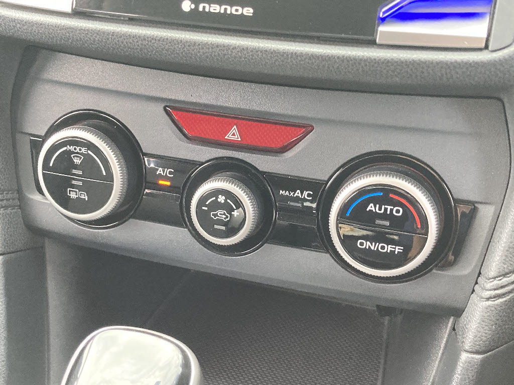 スバル XV6枚目