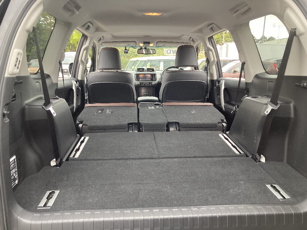 トヨタ ランドクルーザー プラド17枚目