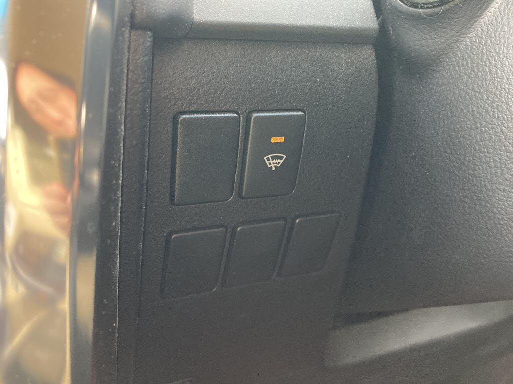 トヨタ ヴェルファイアハイブリッド10枚目