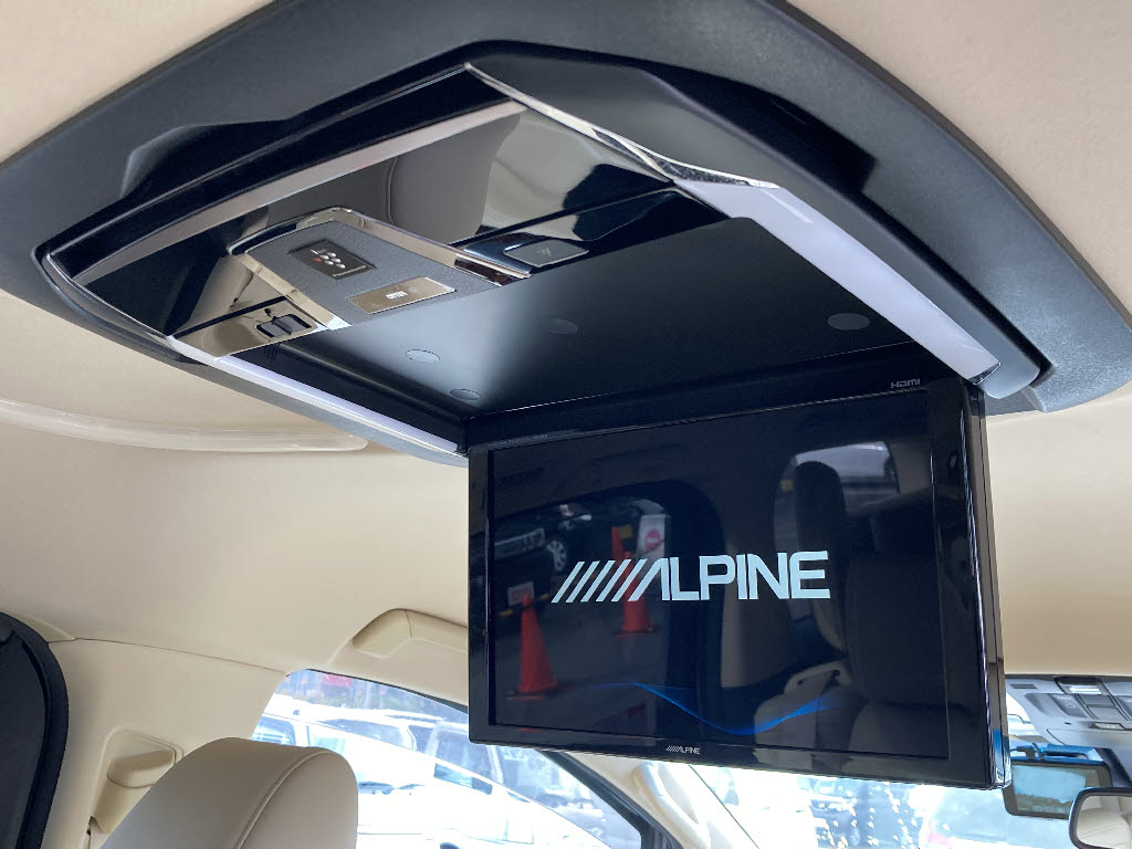 トヨタ ヴェルファイアハイブリッド6枚目