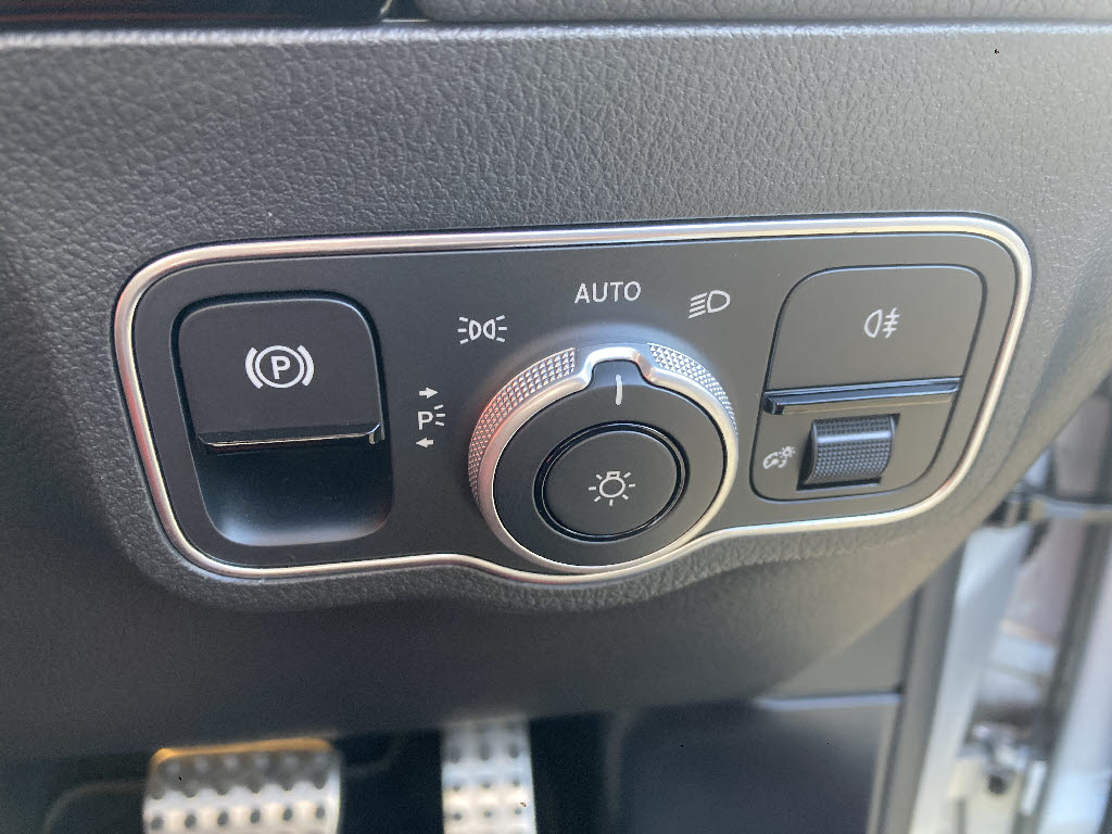 メルセデスベンツ GLAクラス11枚目