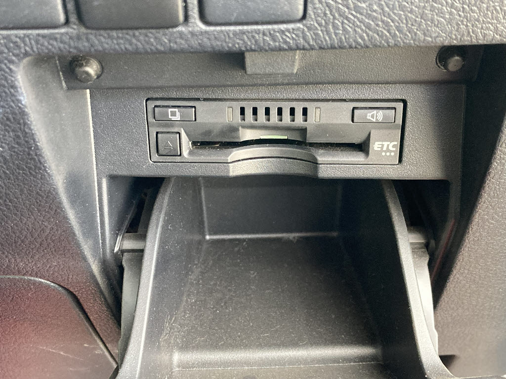 トヨタ アルファード9枚目