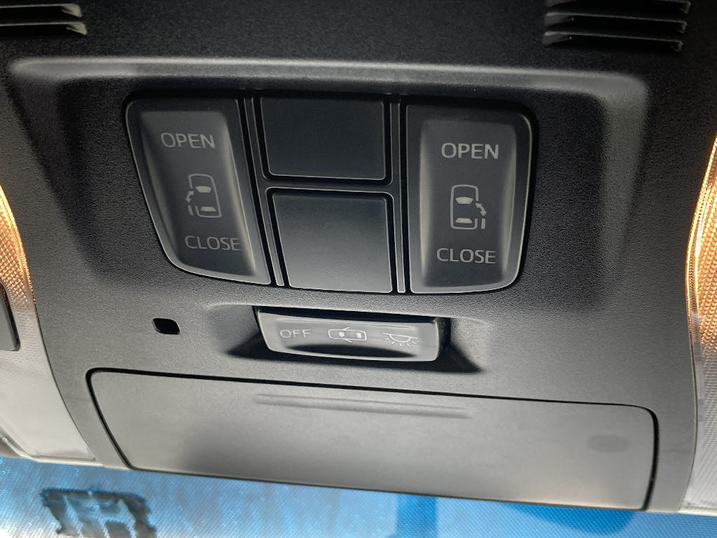 トヨタ アルファード10枚目